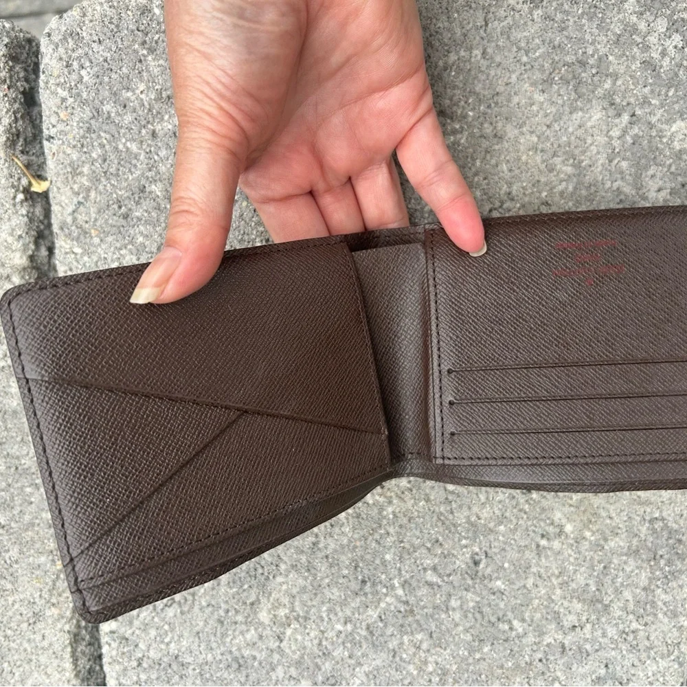 Louis Vuitton Men’s Wallet - Picture 4 of 8
